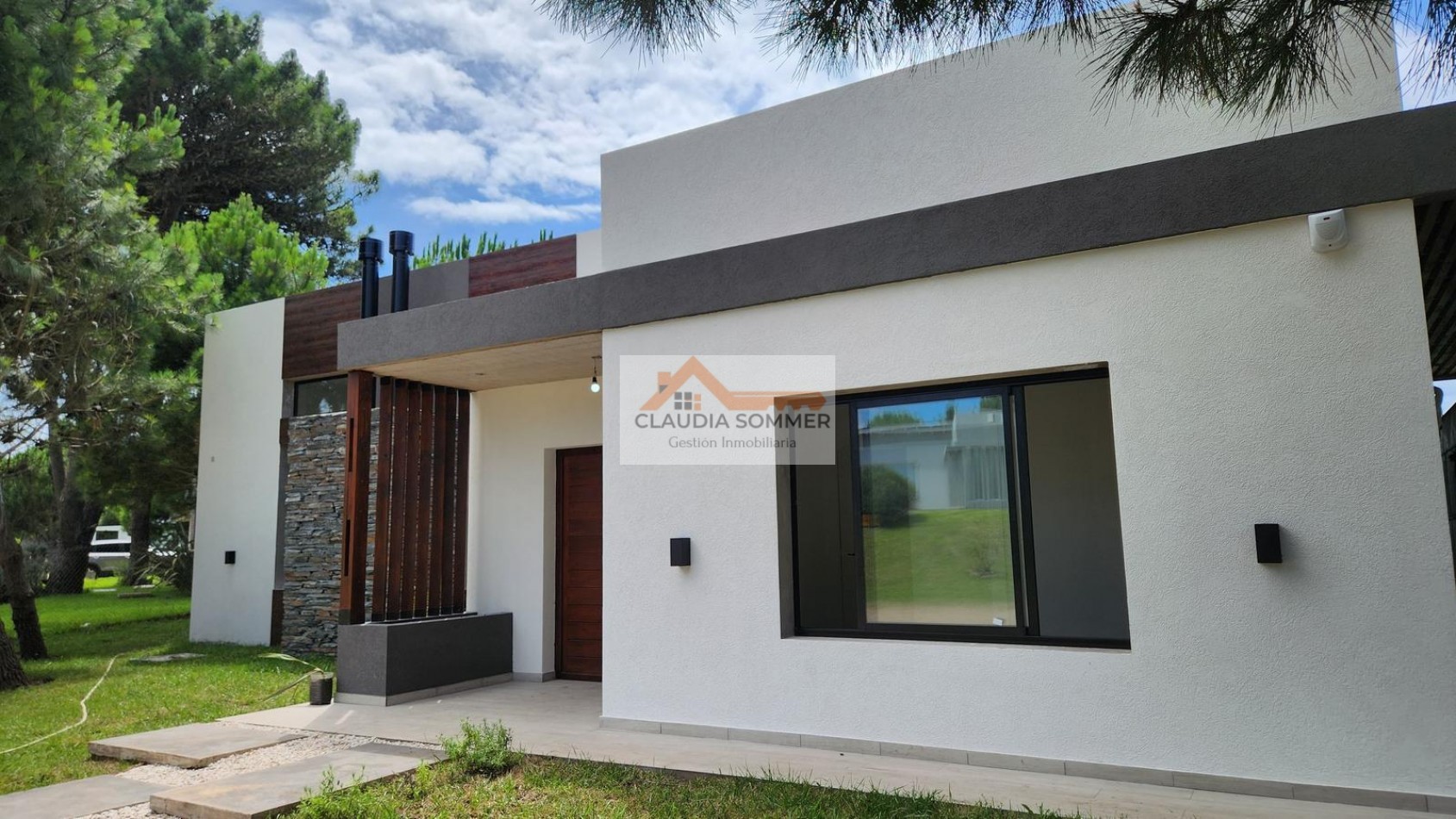 CASA A ESTRENAR EN BARRIO NAYADES