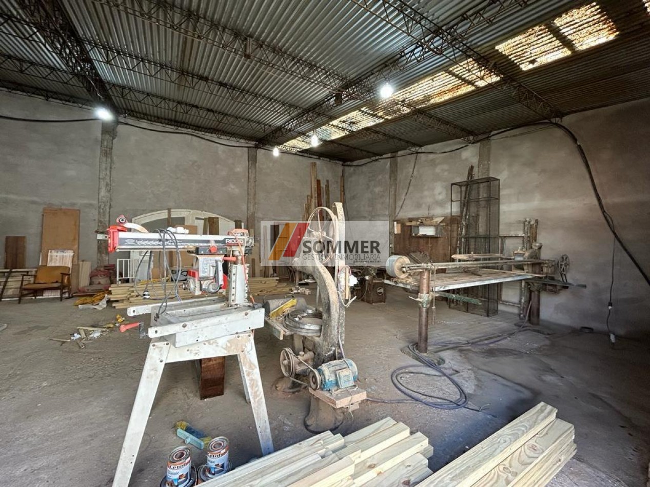 GALPON EN VENTA MAS VIVIENDA. ZONA INDUSTRIAL .