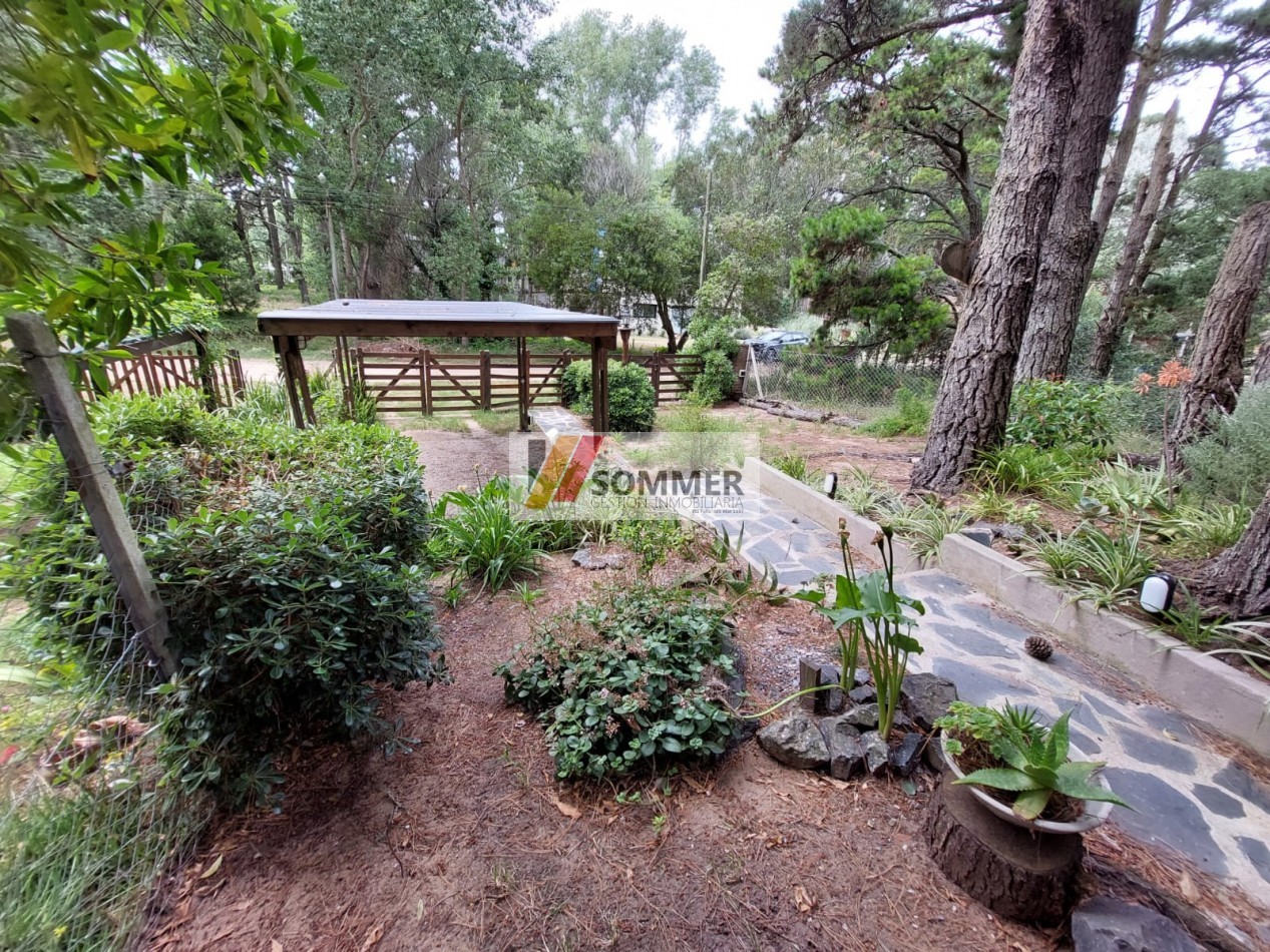 CASA EN MAR AZUL- VILLA GESELL-