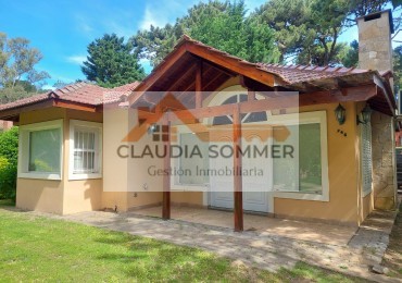 HERMOSA CASA EN BARRIO B5