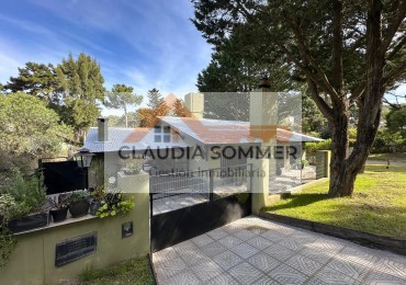 CASA REFACCIONADA EN VENTA - VALERIA DEL MAR-